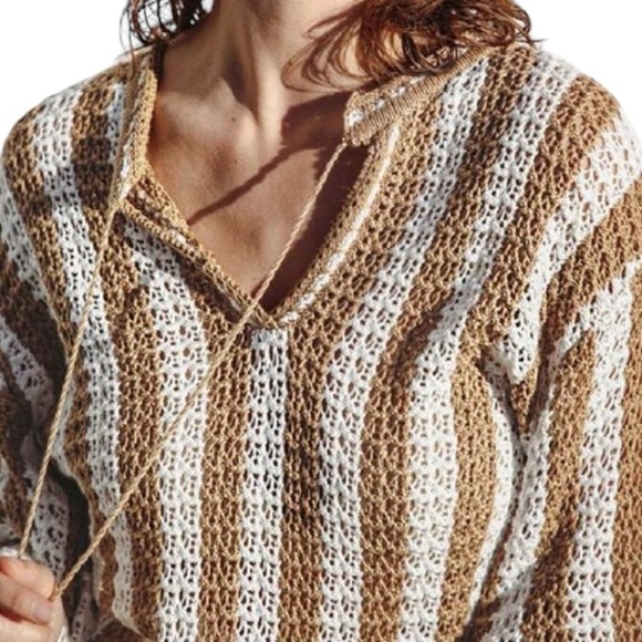 157. Women’s Tan/Cream Stripe Tassel Knit Tunic NWT - Picture 3 of 4